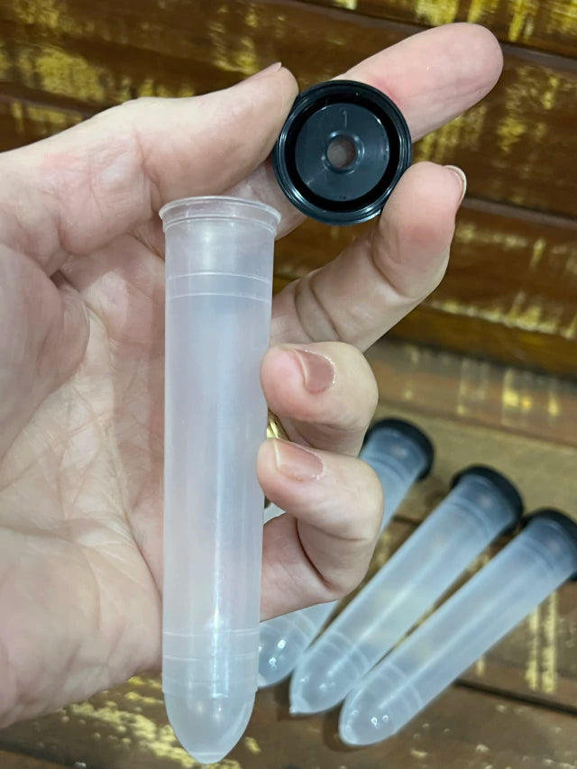 Tubete Transparente com Tampa (5 unidades) – Hidratação para Raízes Expostas em Clima Seco ou Viagens